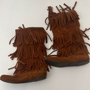 Minnetonka fringe boots